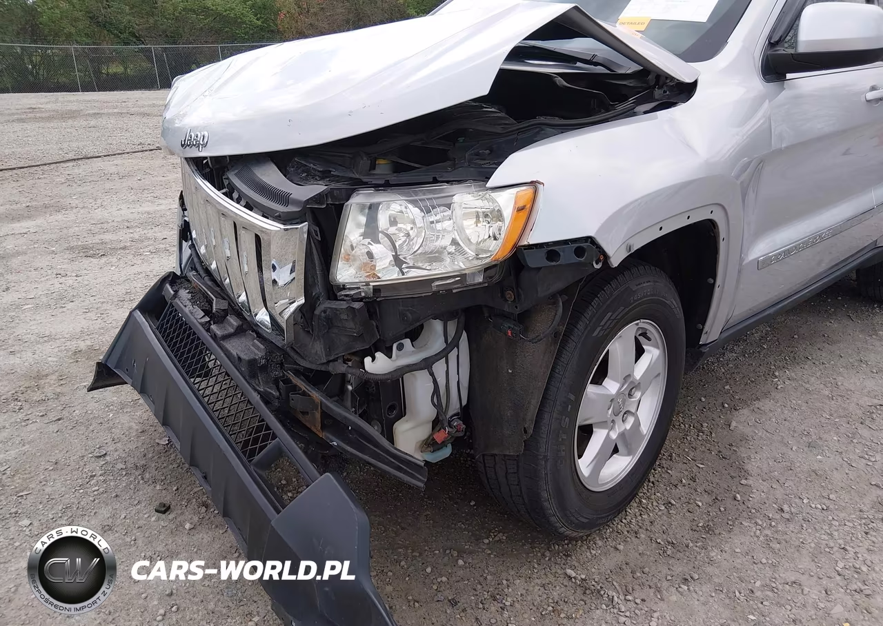 2013 Jeep Grand Cherokee Laredo VIN:1C4RJFAG0DC552959 - 18