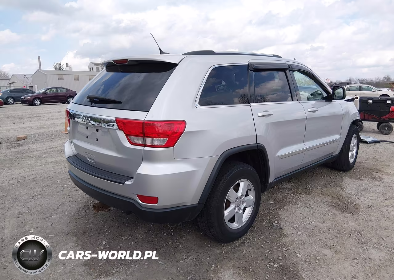 2013 Jeep Grand Cherokee Laredo VIN:1C4RJFAG0DC552959 - 4