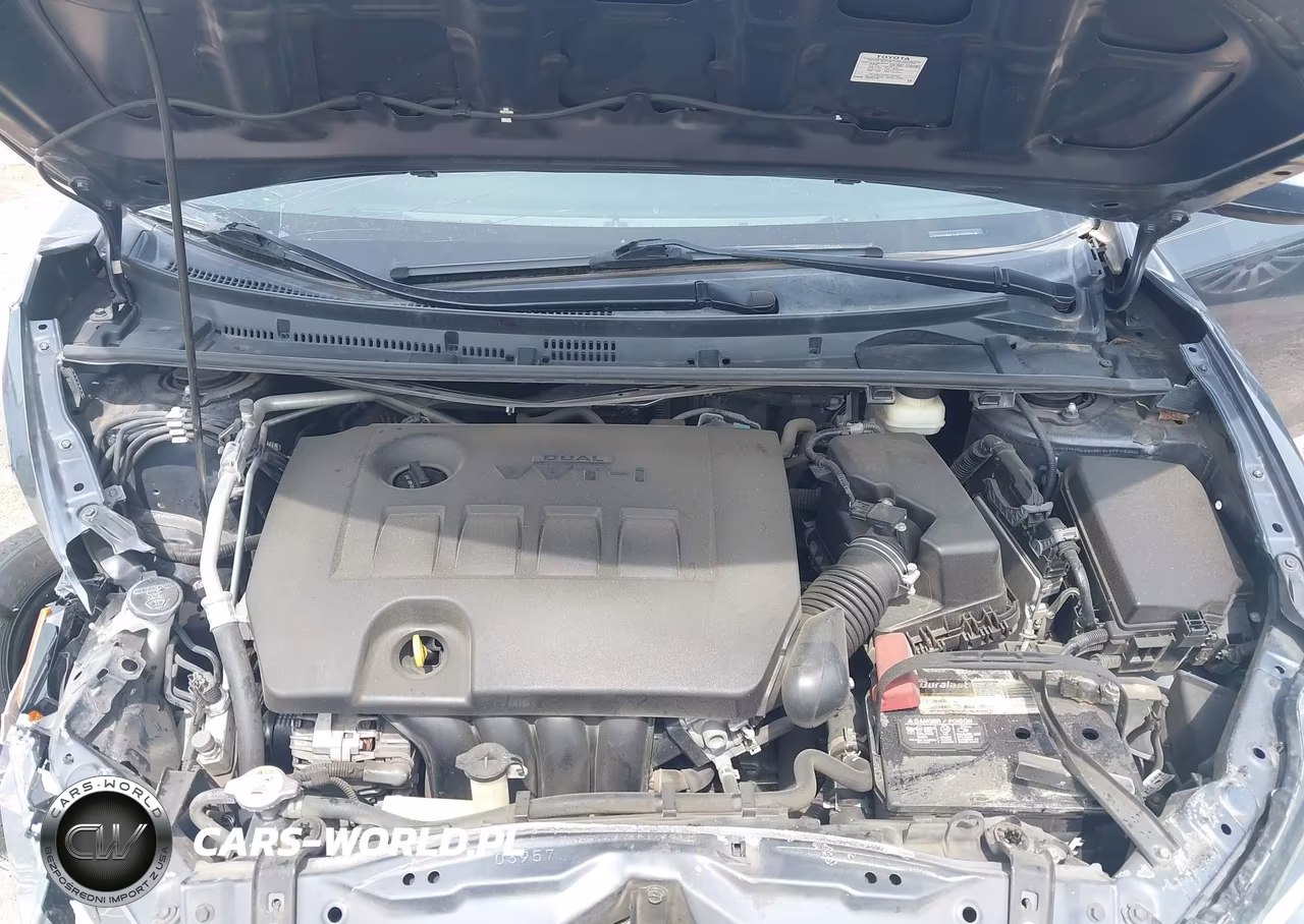 2018 Toyota Corolla Le VIN:5YFBURHE7JP779325 - 10