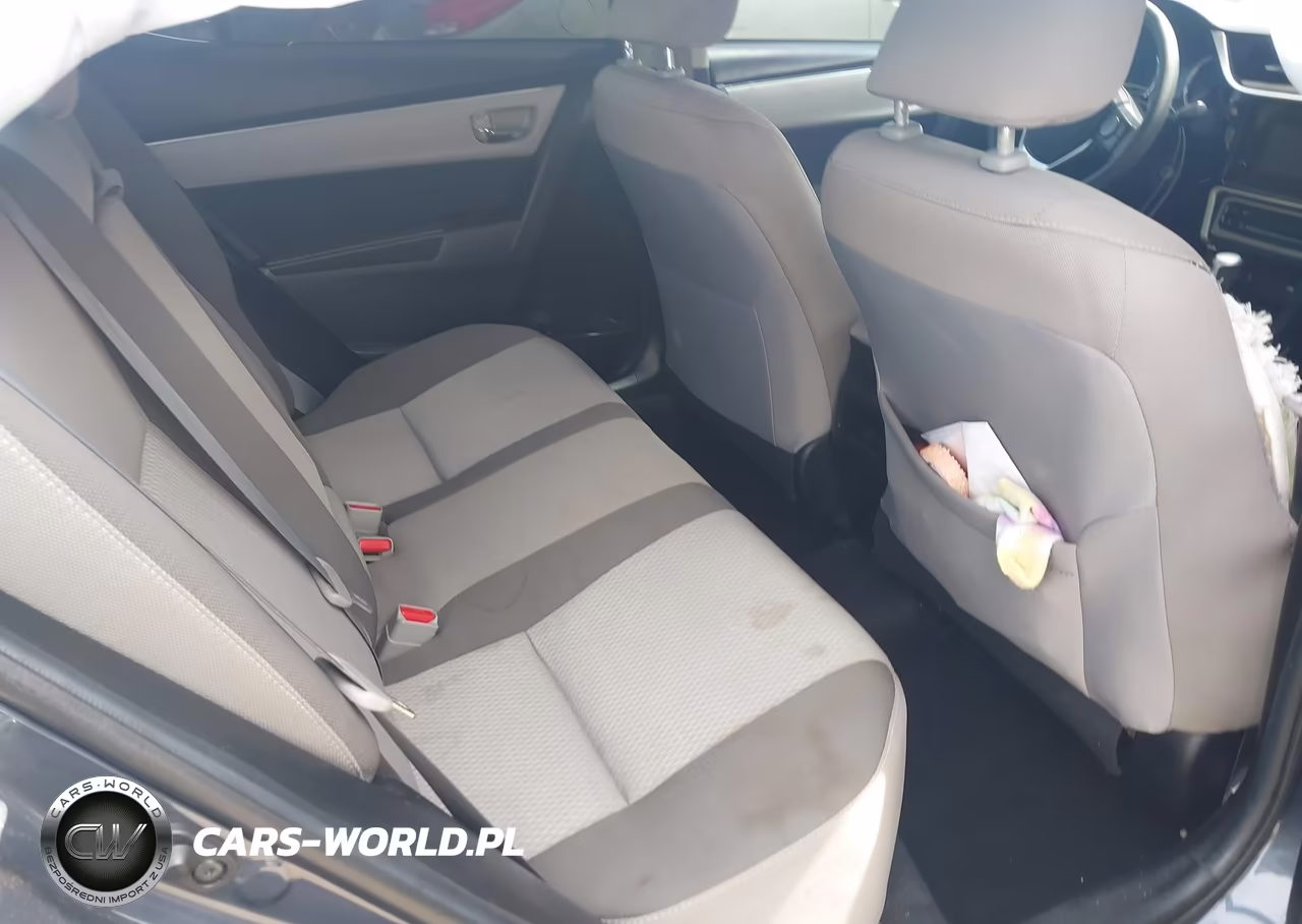 2018 Toyota Corolla Le VIN:5YFBURHE7JP779325 - 8
