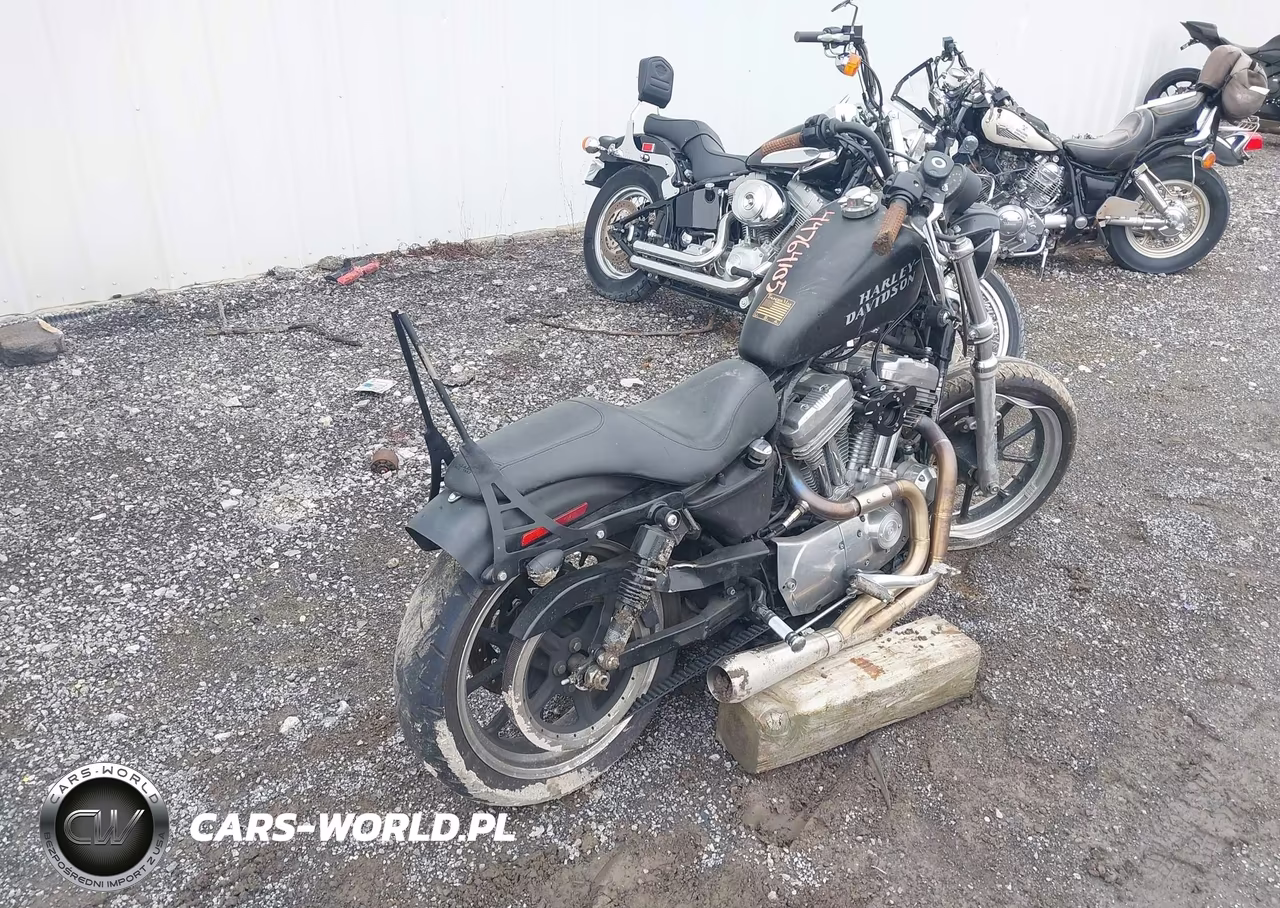2013 Harley-Davidson Xl883 Superlow VIN:1HD4CR219DC423584 - 4