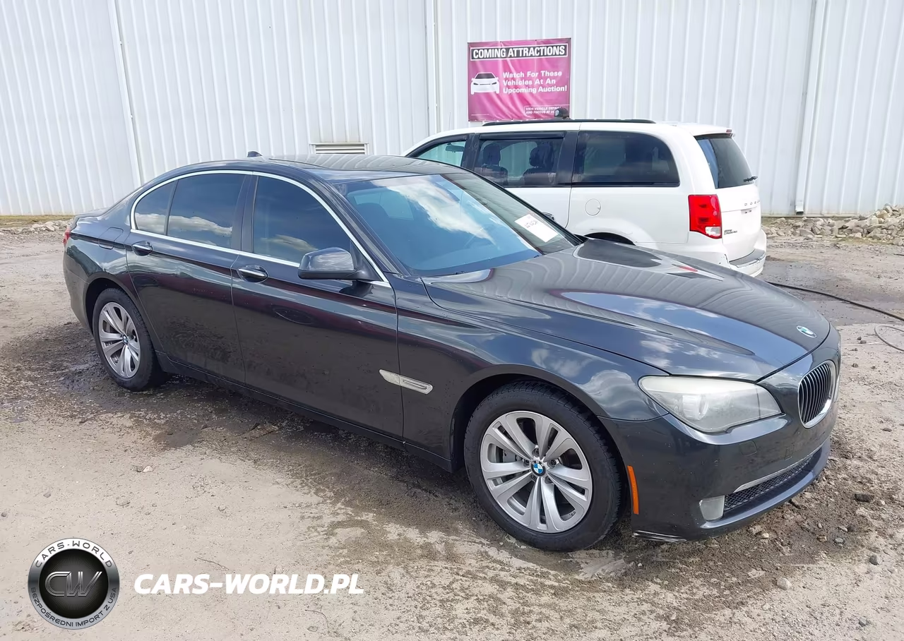 2012 BMW 740I