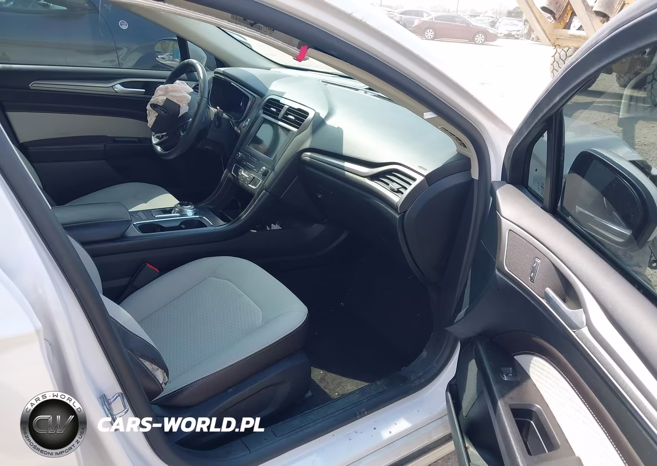 2020 Ford Fusion Se VIN:3FA6P0HD9LR247511 - 5