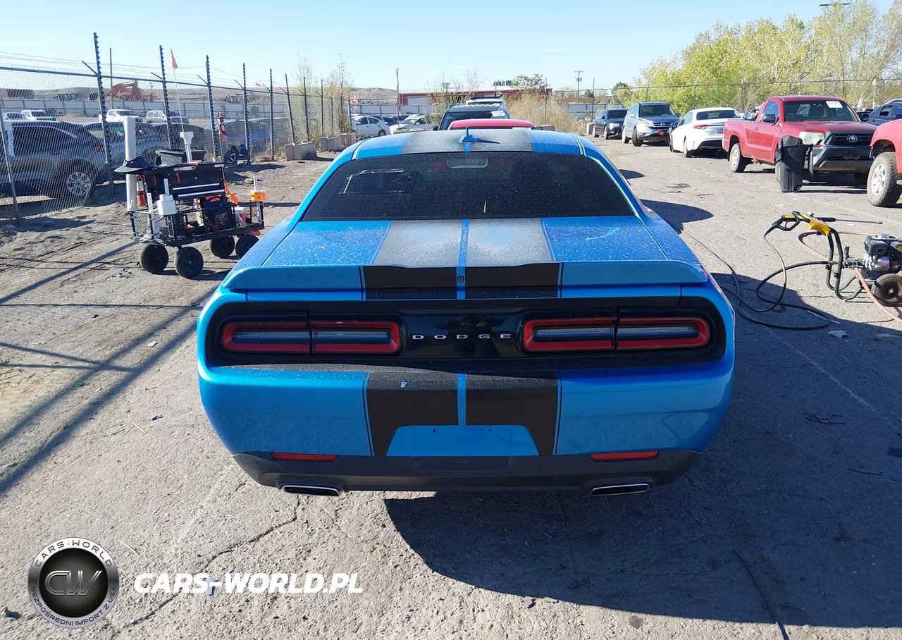 2015 Dodge Challenger Sxt Plus VIN:2C3CDZBG3FH815883 - 16