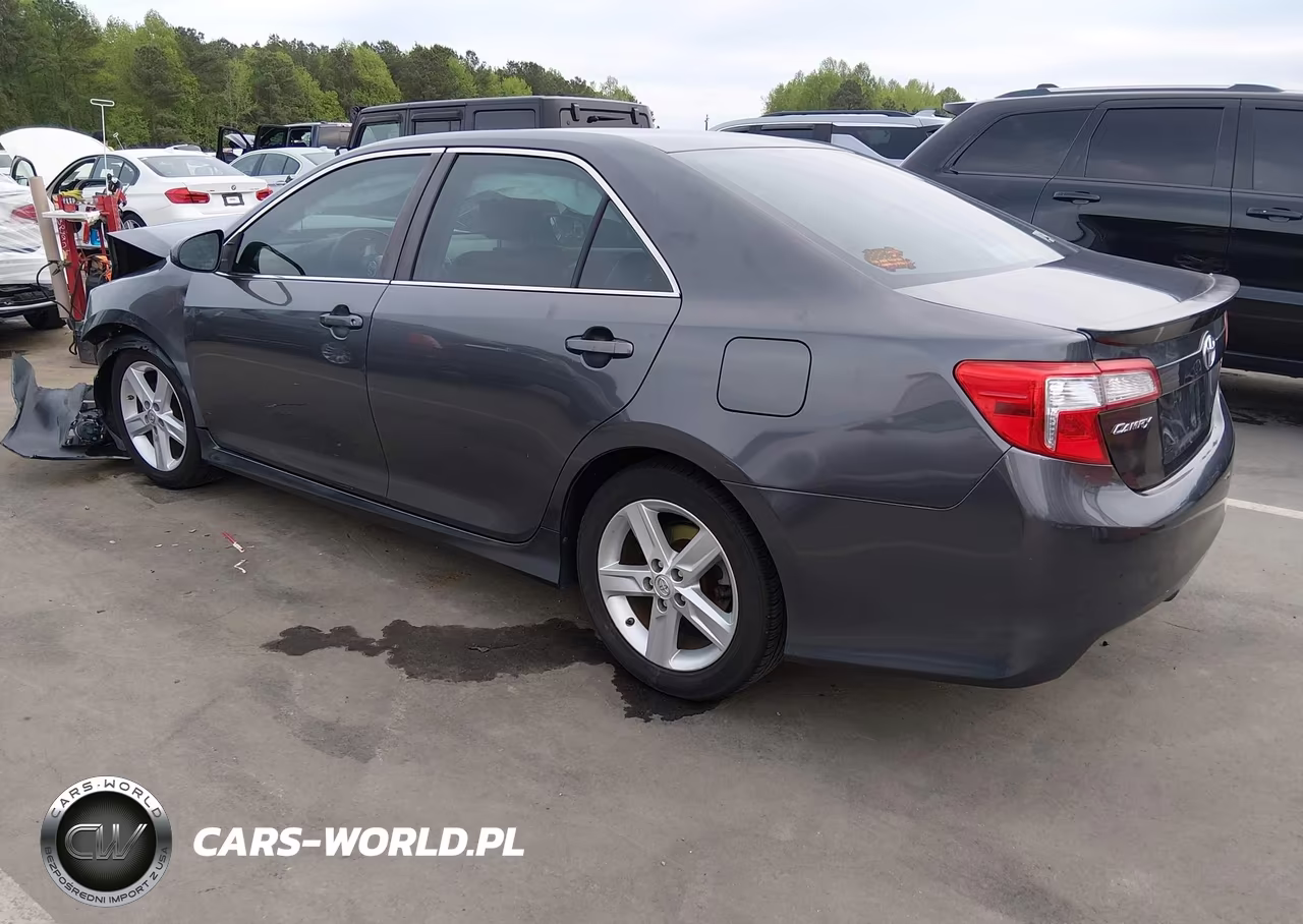 2014 Toyota Camry Se VIN:4T1BF1FK4EU332721 - 3