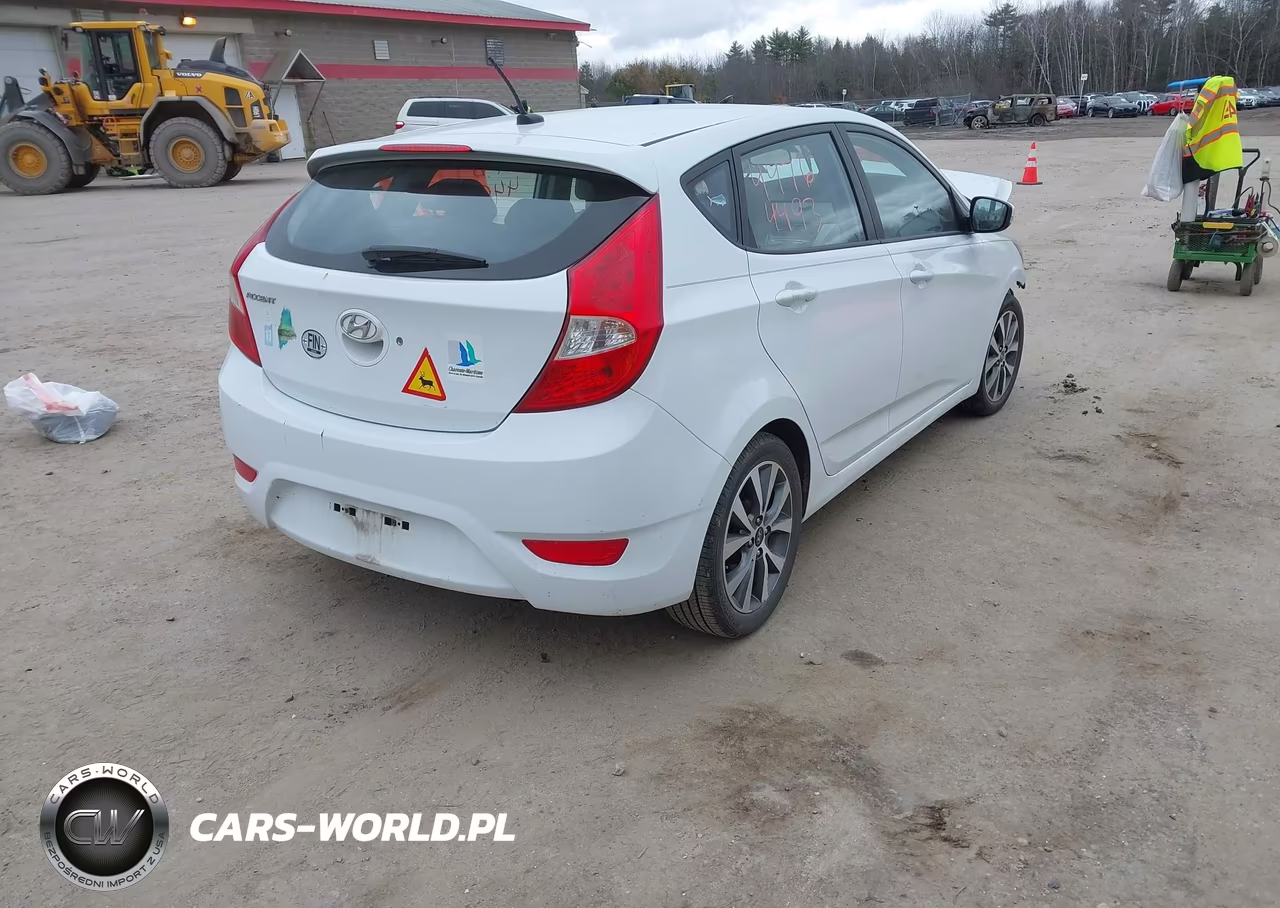2017 Hyundai Accent Sport VIN:KMHCU5AE7HU345325 - 4