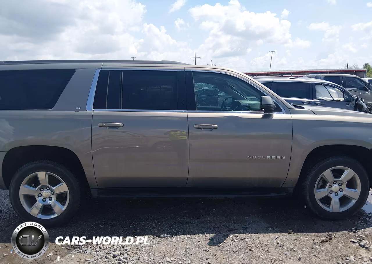 2018 Chevrolet Suburban Lt VIN:1GNSCHKC2JR288078 - 13