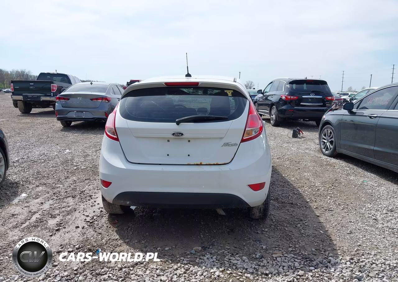 2015 Ford Fiesta S VIN:3FADP4TJ7FM168819 - 16