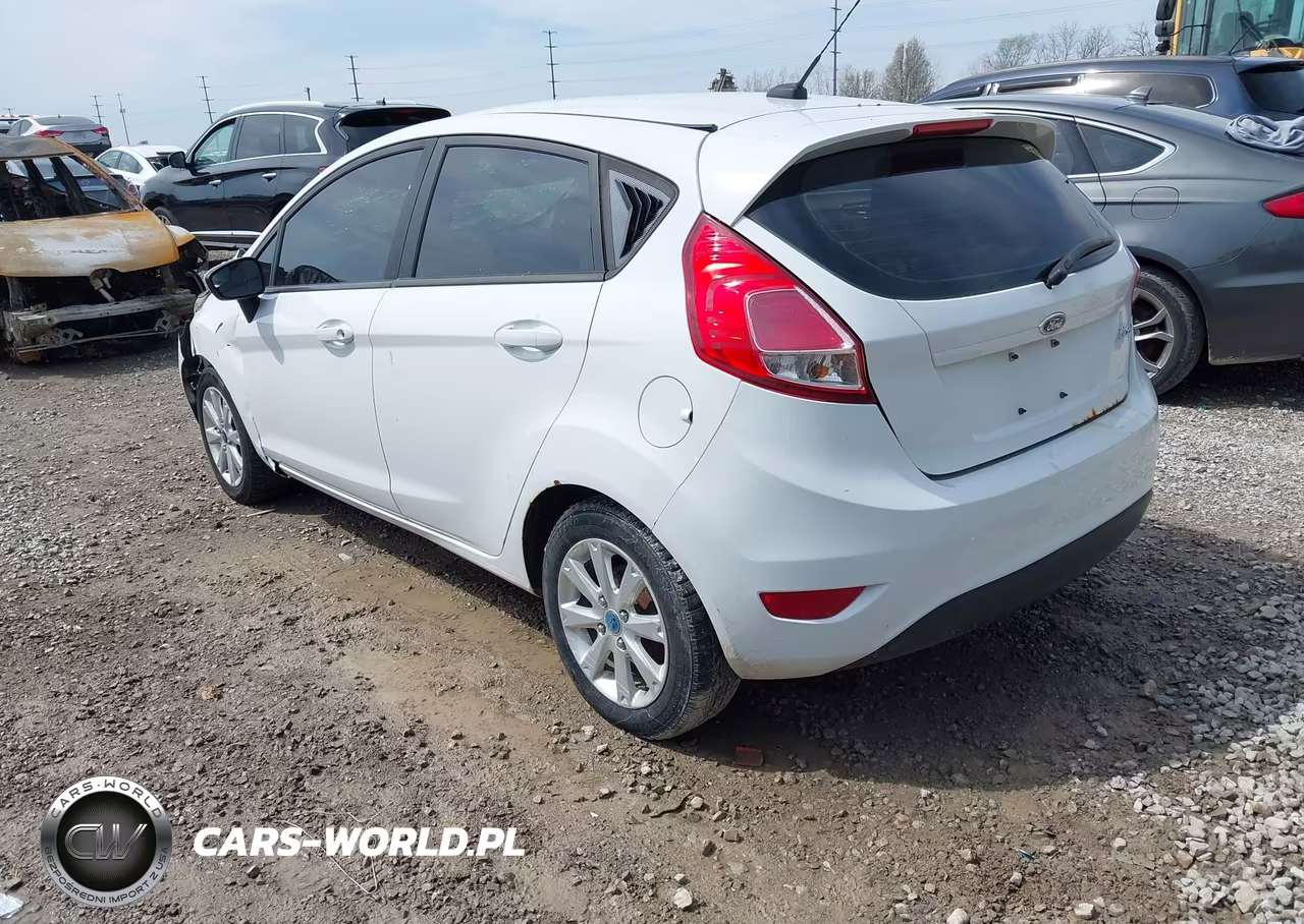 2015 Ford Fiesta S VIN:3FADP4TJ7FM168819 - 3