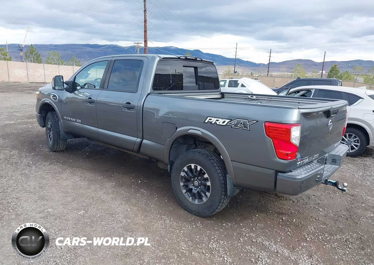 2016 Nissan Titan Xd Pro-4X Diesel VIN:1N6BA1F44GN516040 - 3