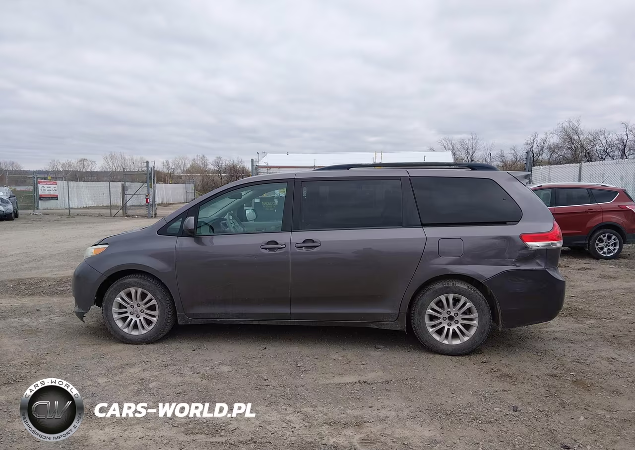 2011 Toyota Sienna Xle V6 VIN:5TDYK3DC8BS038630 - 13