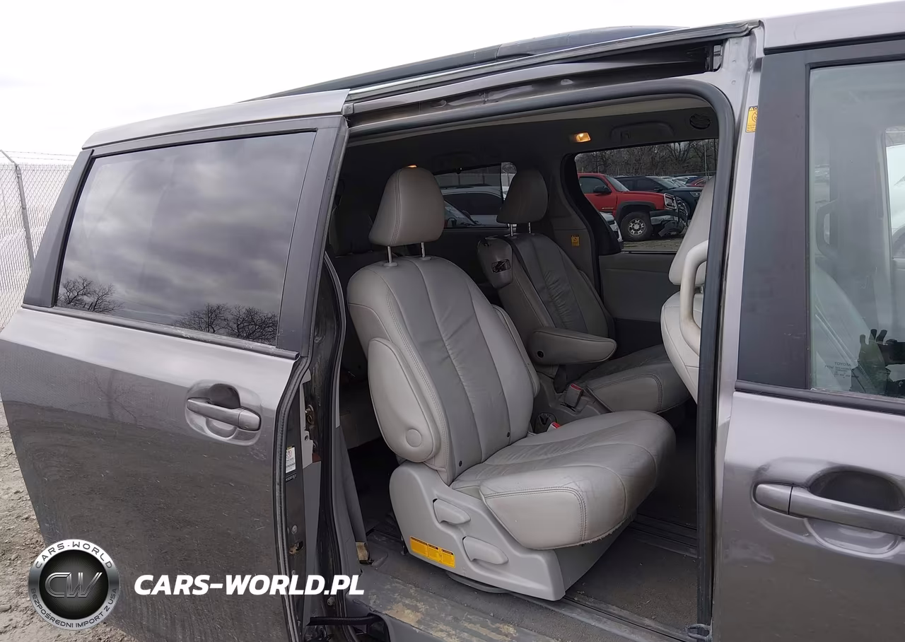 2011 Toyota Sienna Xle V6 VIN:5TDYK3DC8BS038630 - 8