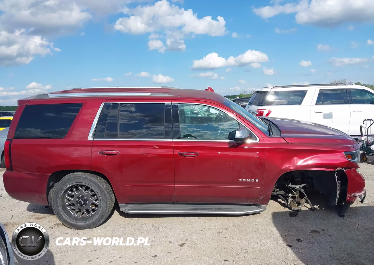 2017 Chevrolet Tahoe Premier VIN:1GNSKCKC3HR145592 - 13