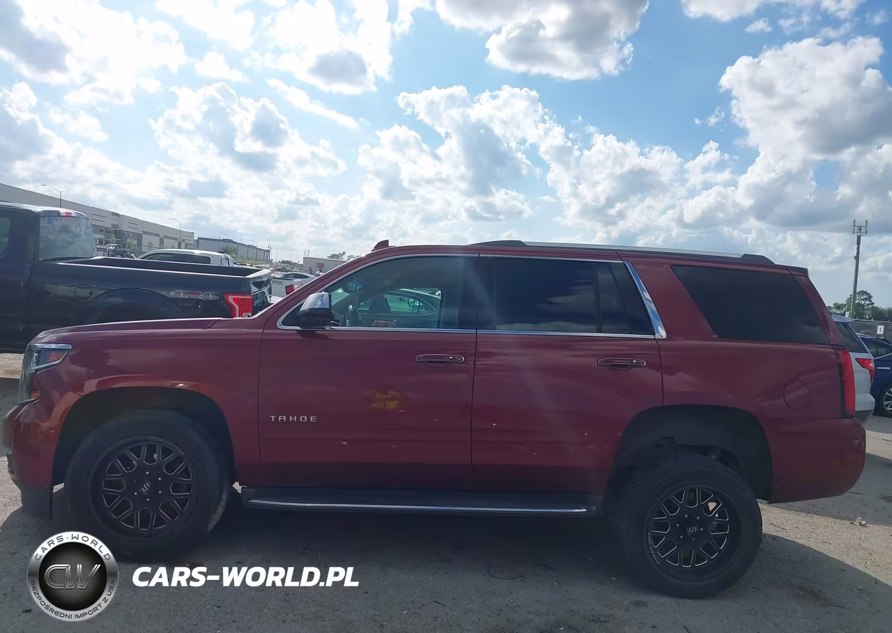 2017 Chevrolet Tahoe Premier VIN:1GNSKCKC3HR145592 - 14