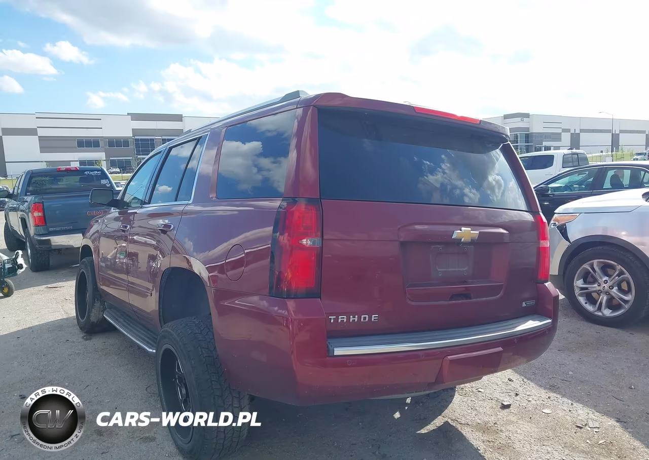 2017 Chevrolet Tahoe Premier VIN:1GNSKCKC3HR145592 - 3