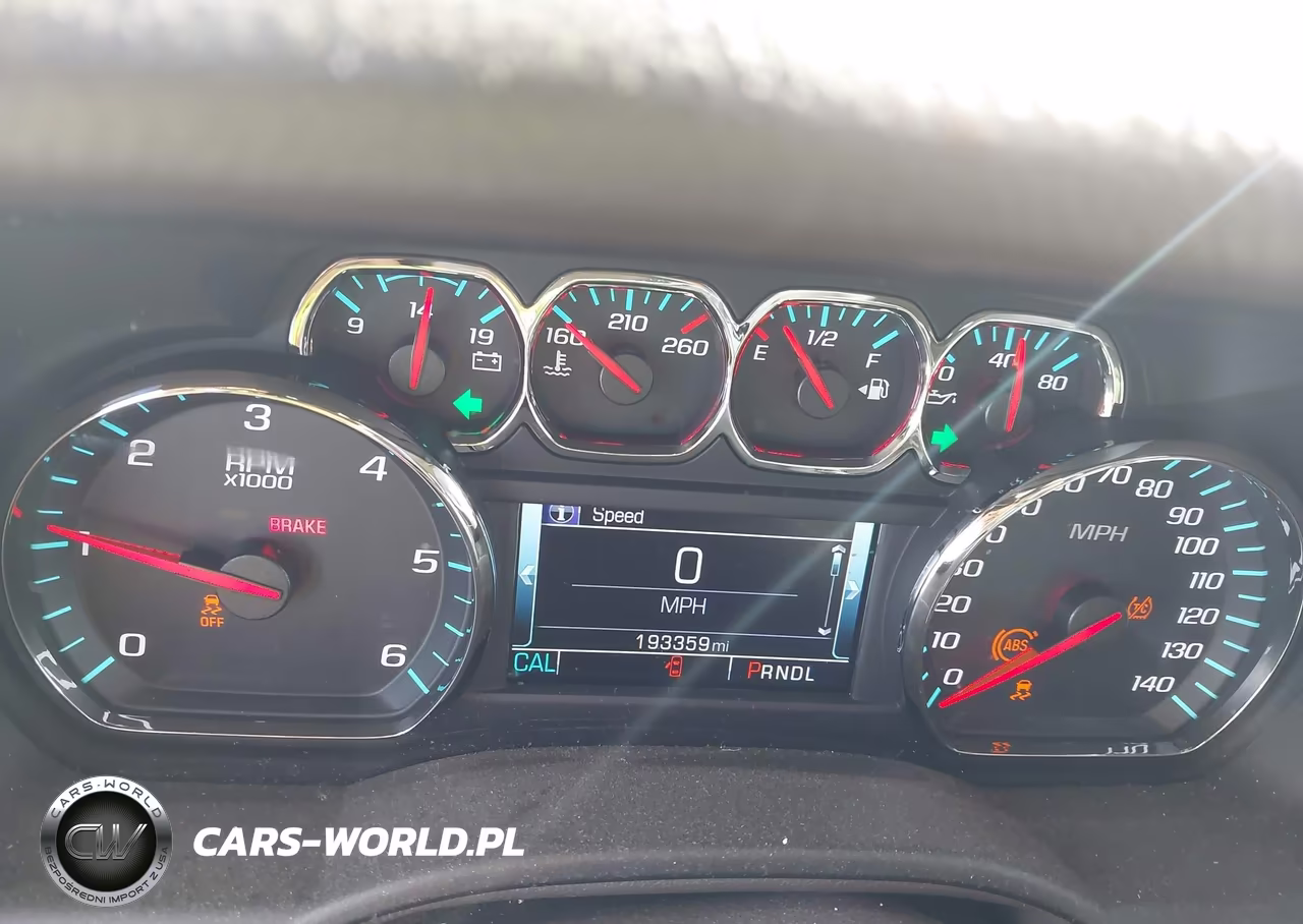 2017 Chevrolet Tahoe Premier VIN:1GNSKCKC3HR145592 - 7