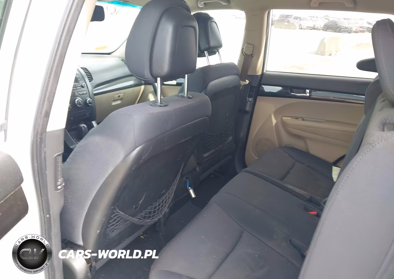 2011 Kia Sorento Lx VIN:5XYKT3A13BG158502 - 8