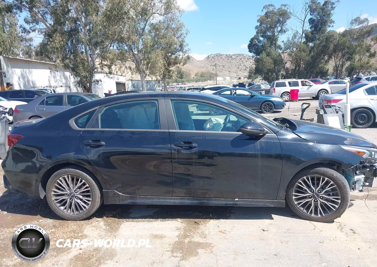 2023 Kia Forte Gt-Line VIN:3KPF54AD7PE666455 - 12