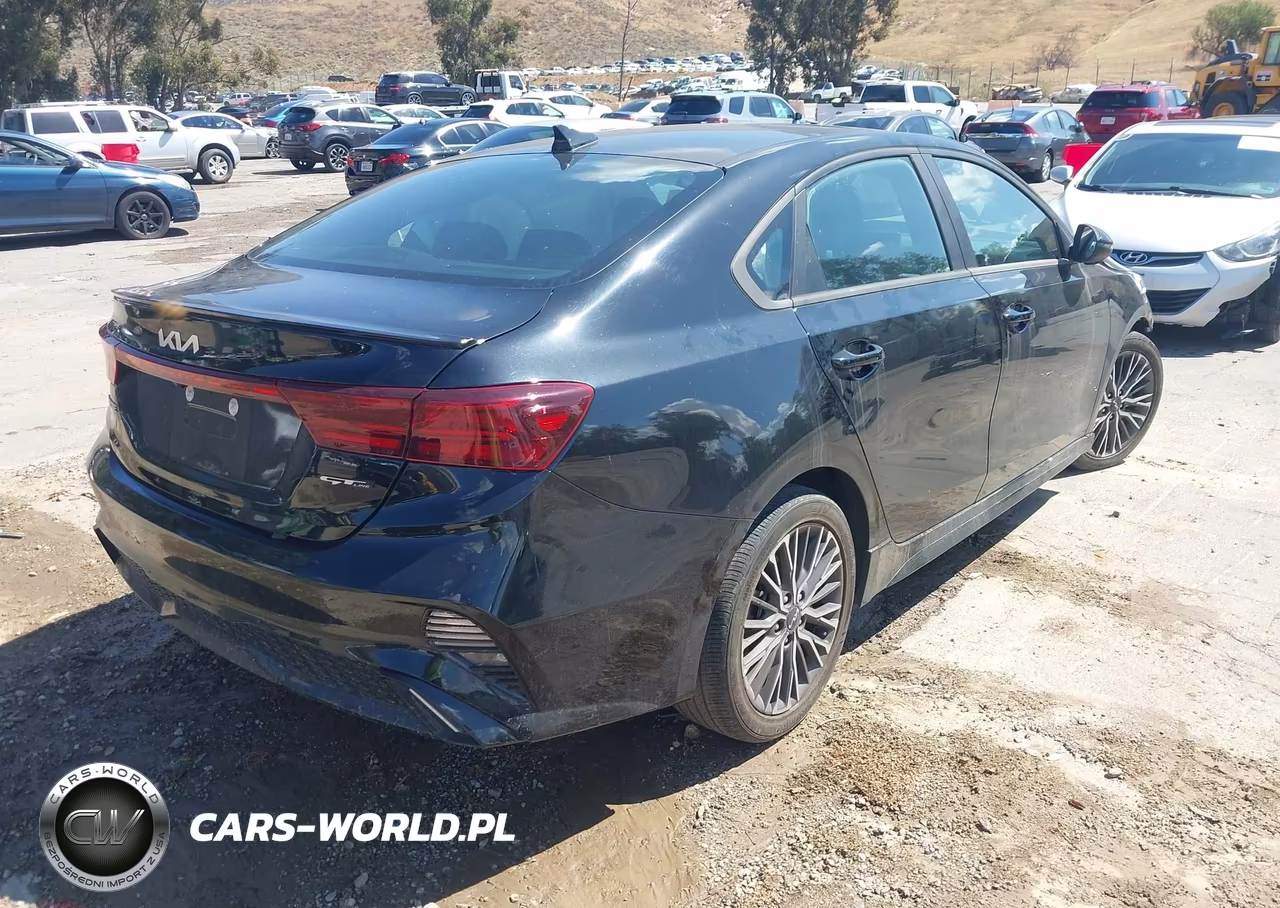 2023 Kia Forte Gt-Line VIN:3KPF54AD7PE666455 - 4