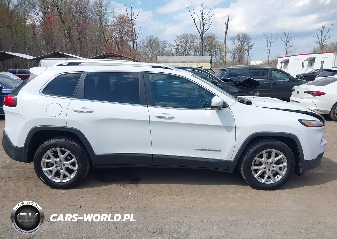 2015 Jeep Cherokee Latitude VIN:1C4PJLCB7FW627648 - 13