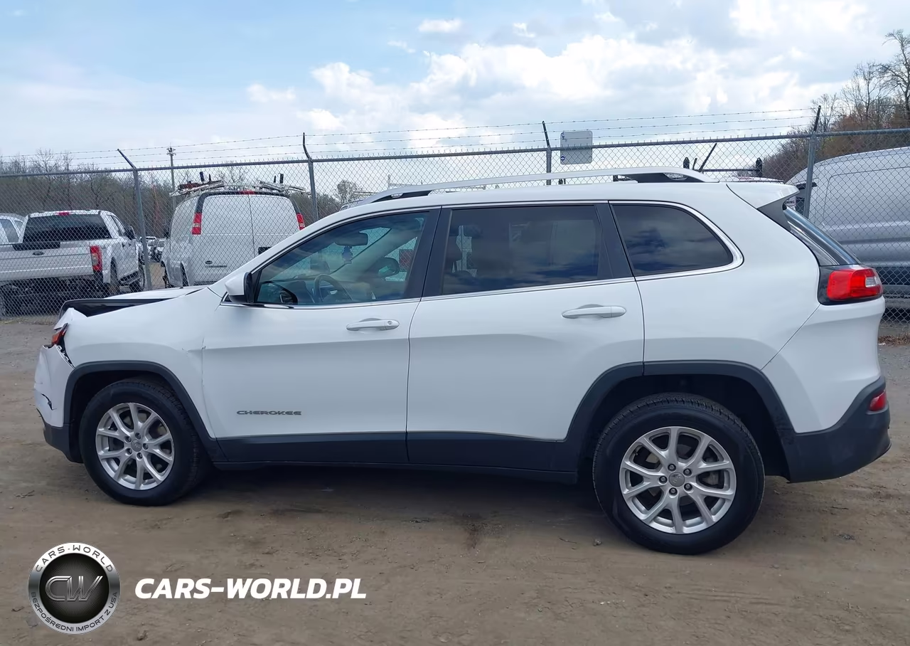 2015 Jeep Cherokee Latitude VIN:1C4PJLCB7FW627648 - 14