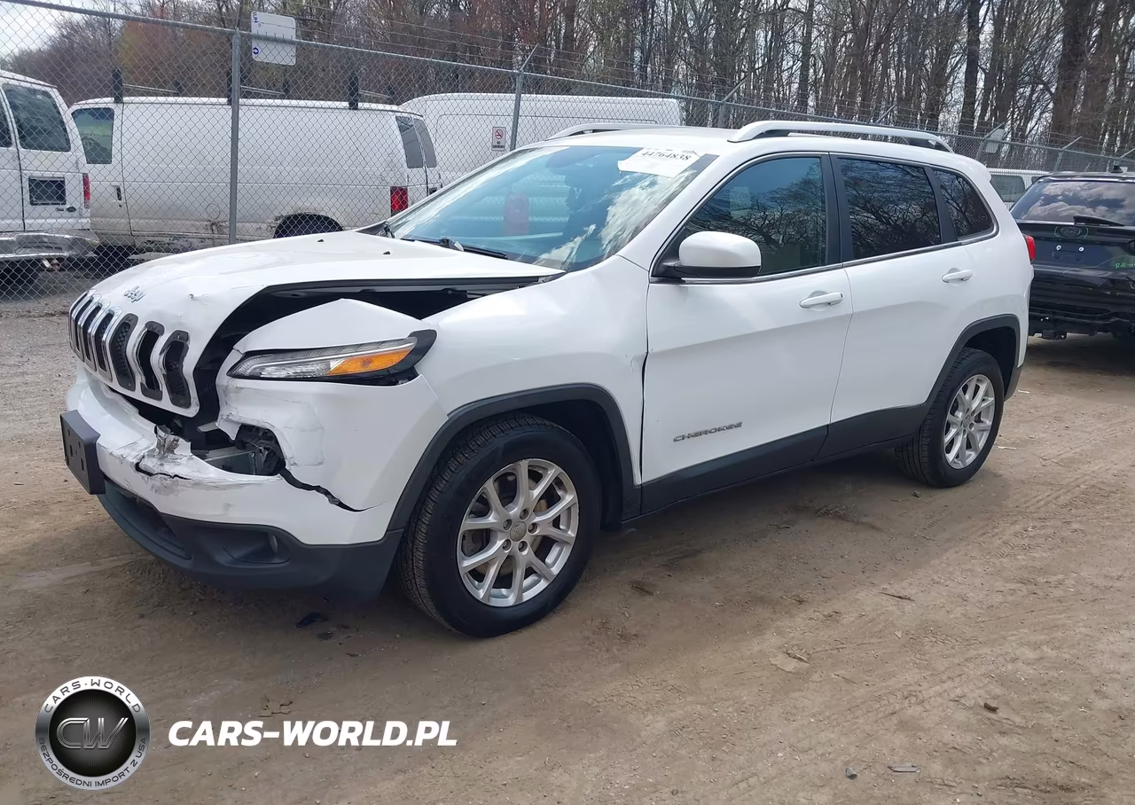 2015 Jeep Cherokee Latitude VIN:1C4PJLCB7FW627648 - 2