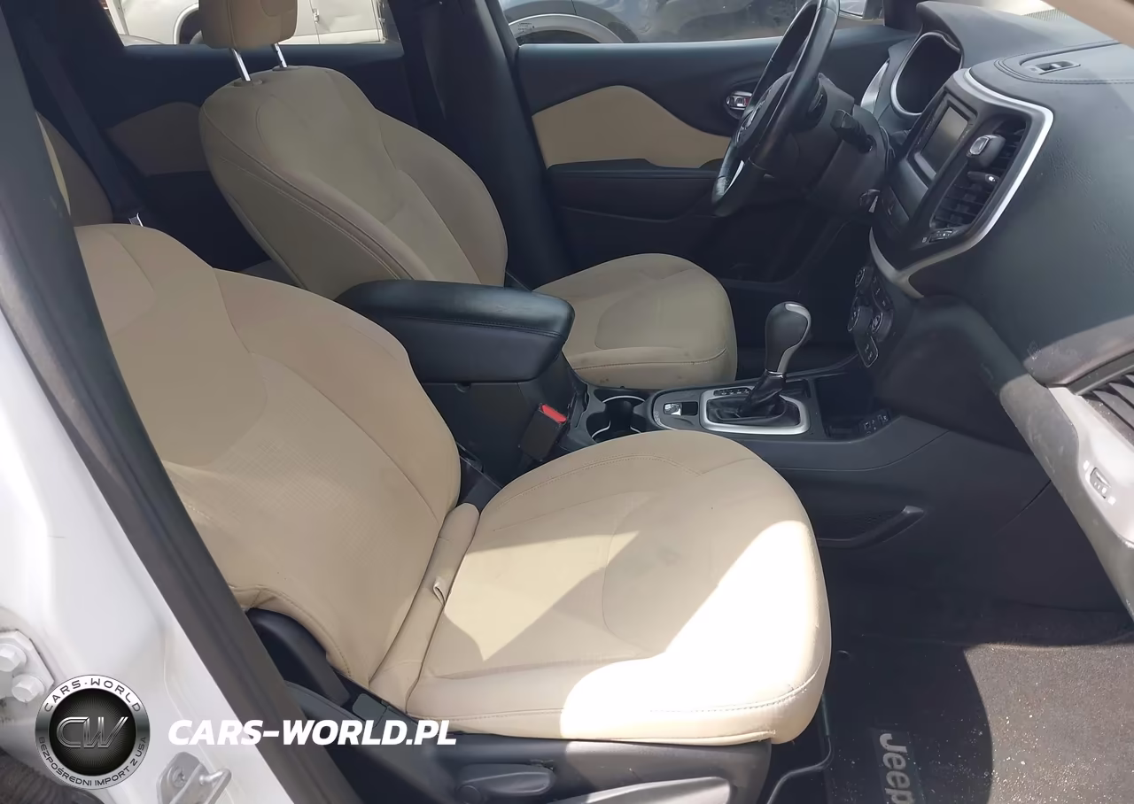 2015 Jeep Cherokee Latitude VIN:1C4PJLCB7FW627648 - 5
