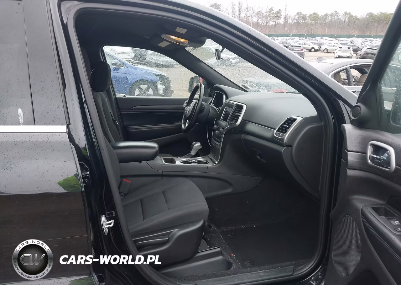 2019 Jeep Grand Cherokee Laredo E 4X4 VIN:1C4RJFAG8KC641501 - 5