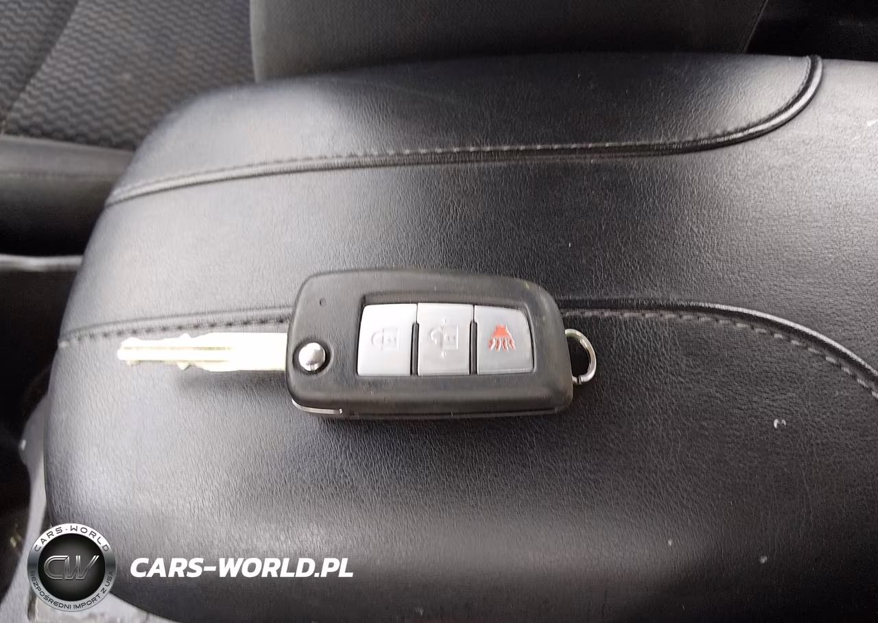2018 Nissan Rogue Sport S VIN:JN1BJ1CR1JW253156 - 11