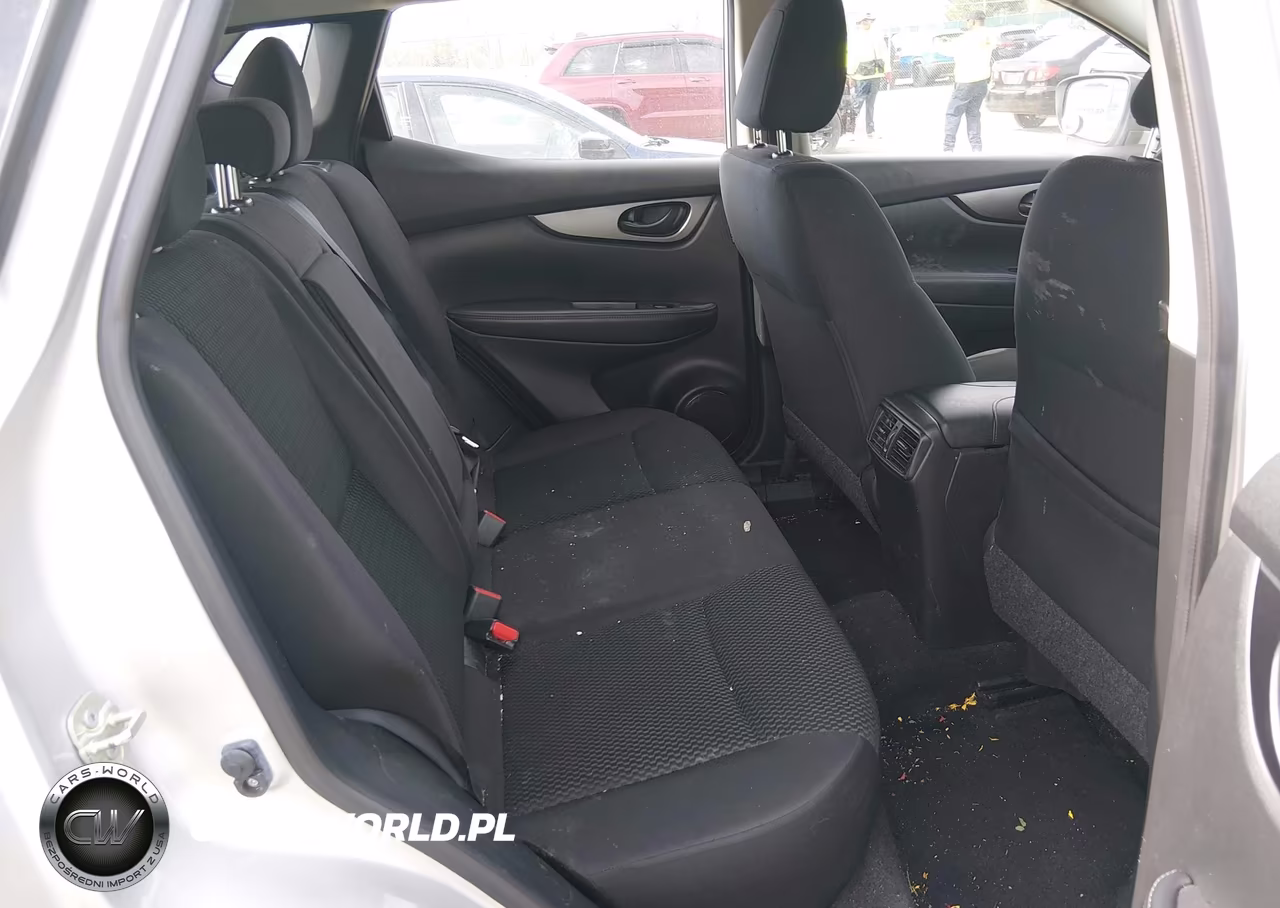 2018 Nissan Rogue Sport S VIN:JN1BJ1CR1JW253156 - 8
