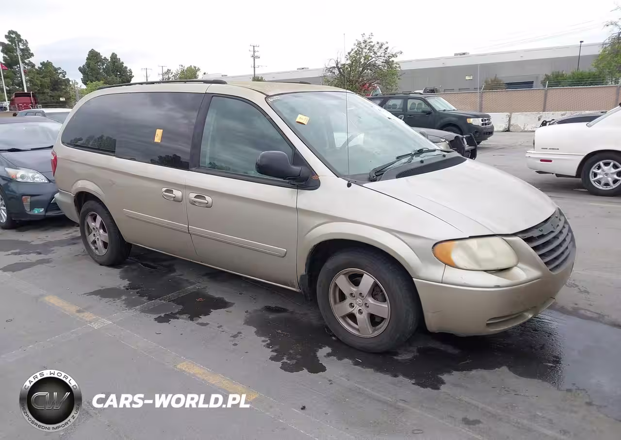 2005 Chrysler Town & Country Lx