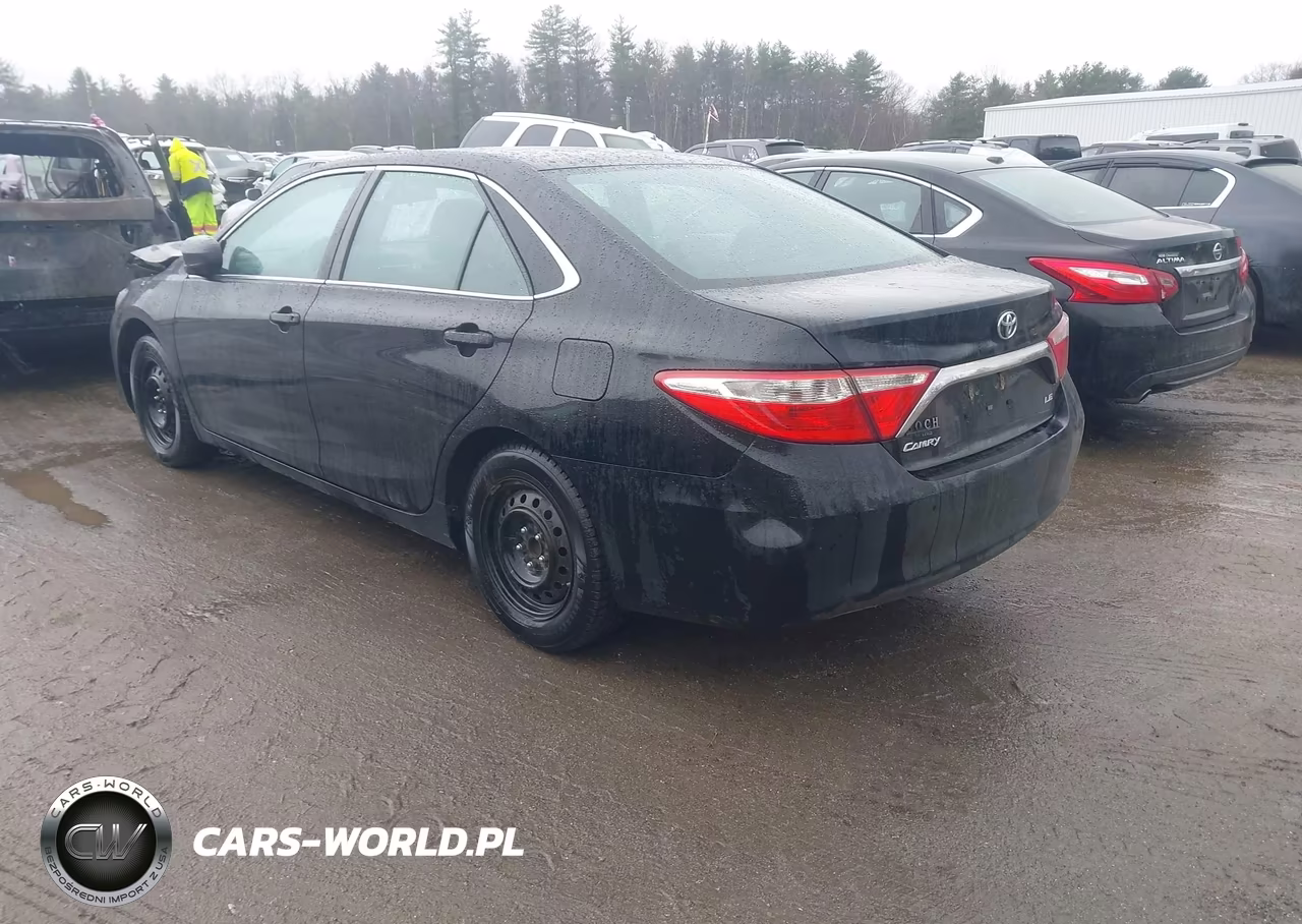 2017 Toyota Camry Le VIN:4T1BF1FK3HU729132 - 3