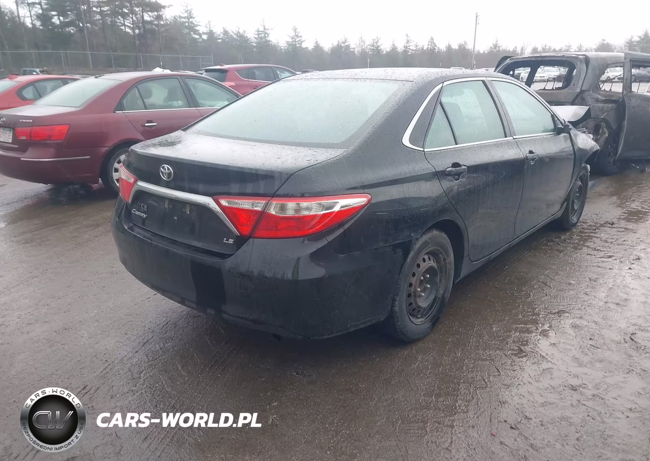 2017 Toyota Camry Le VIN:4T1BF1FK3HU729132 - 4