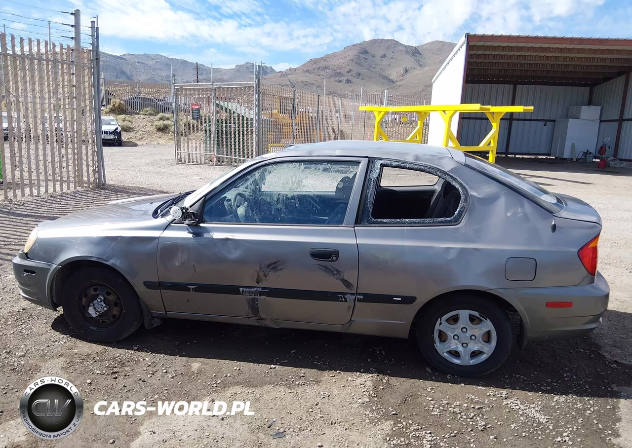 2003 Hyundai Accent VIN:KMHCF35C93U270269 - 13