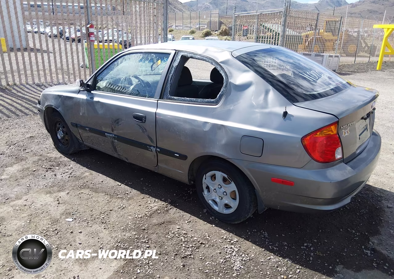 2003 Hyundai Accent VIN:KMHCF35C93U270269 - 3