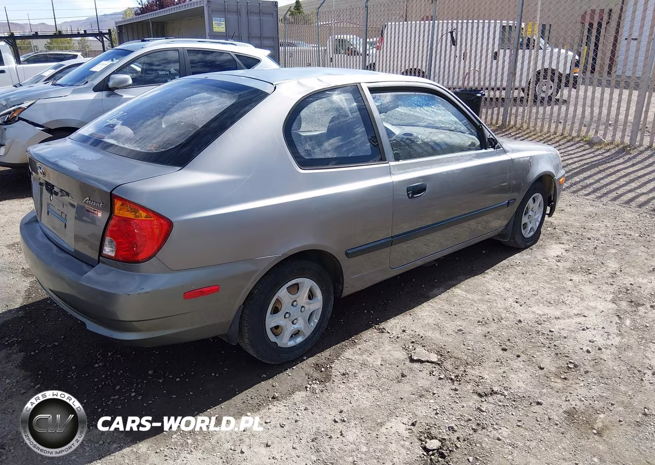 2003 Hyundai Accent VIN:KMHCF35C93U270269 - 4
