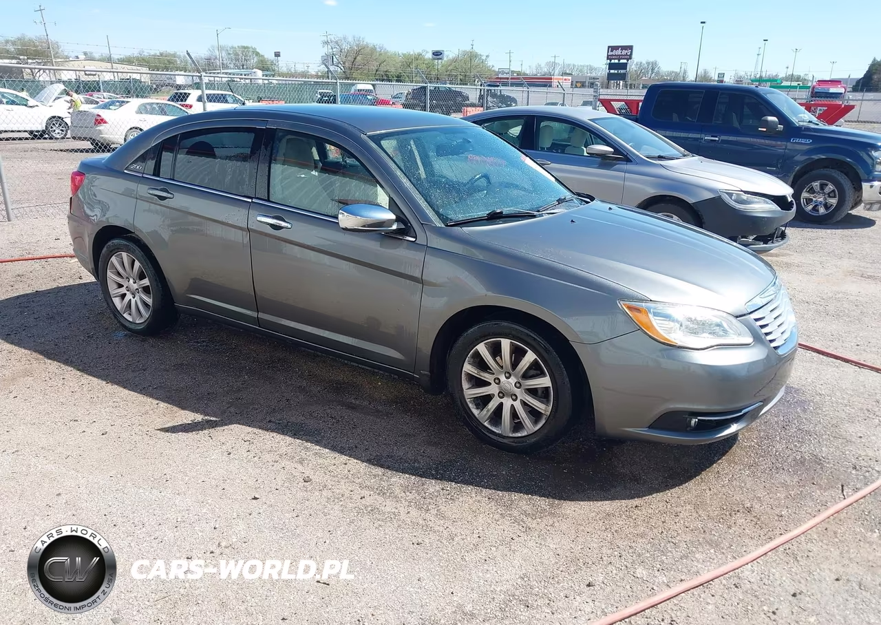 2013 Chrysler 200 Limited