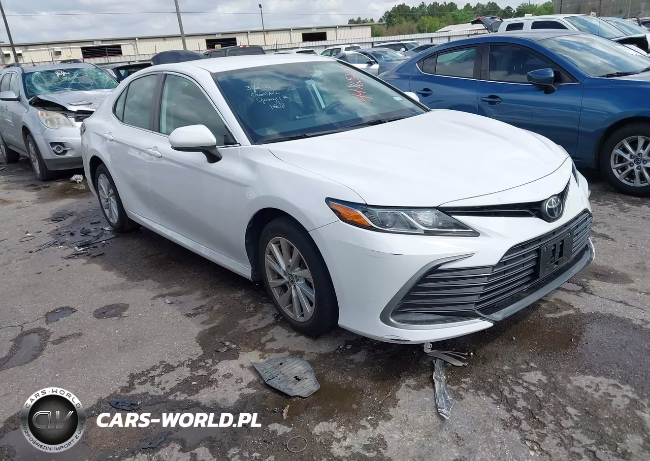 2021 Toyota Camry Le