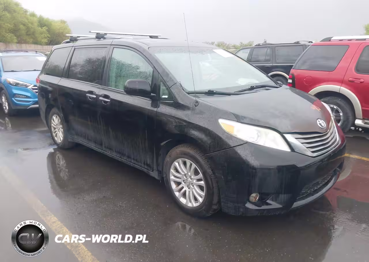 2014 Toyota Sienna Xle V6 8 Passenger