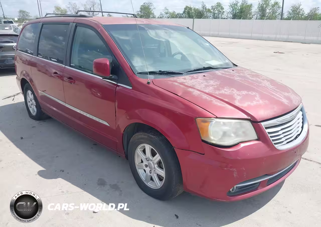 2013 Chrysler Town & Country Touring