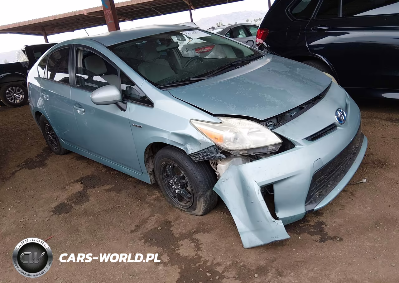 2013 Toyota Prius Three – zdjęcie 1 z 17