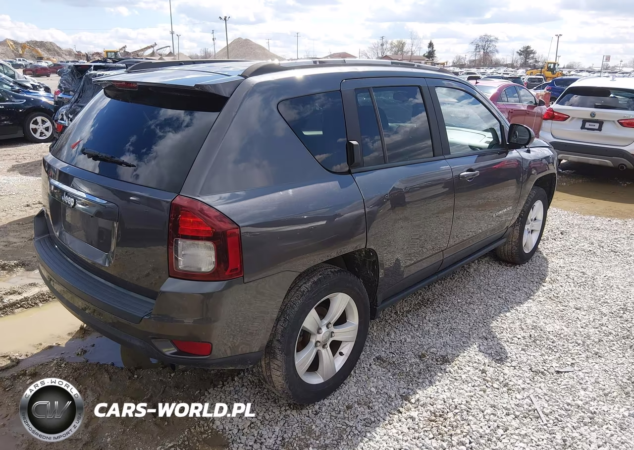 2015 Jeep Compass Sport VIN:1C4NJDBB9FD257068 - 4