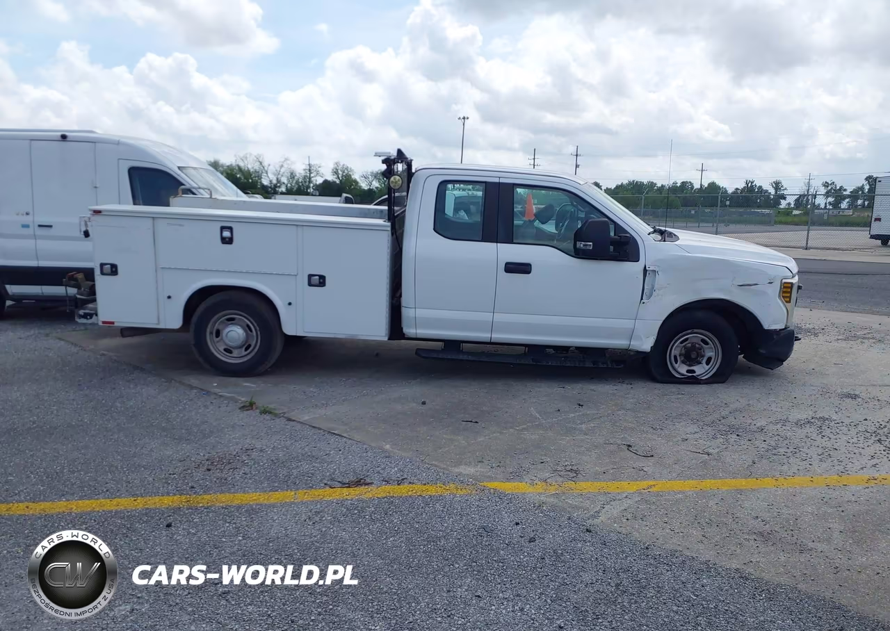 2018 Ford F-250 Xl VIN:1FD7X2A6XJEC47941 - 13