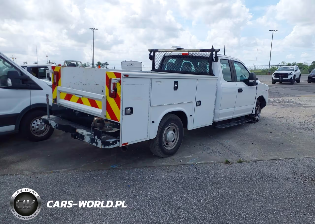 2018 Ford F-250 Xl VIN:1FD7X2A6XJEC47941 - 4