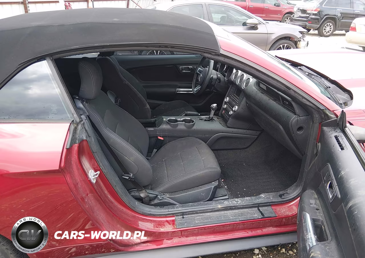2017 Ford Mustang V6 VIN:1FATP8EM9H5219949 - 5