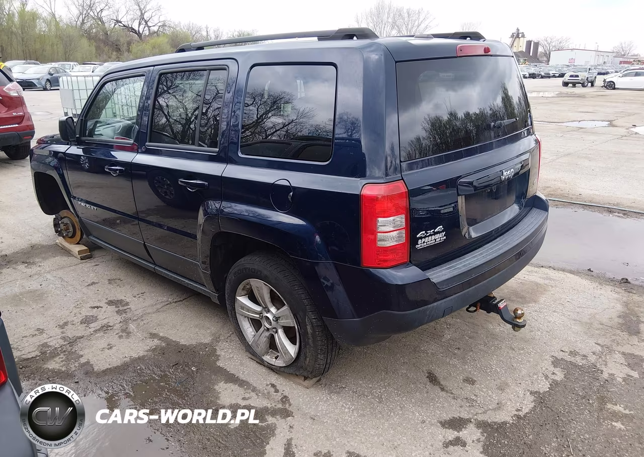 2016 Jeep Patriot Latitude VIN:1C4NJRFB6GD782372 - 3