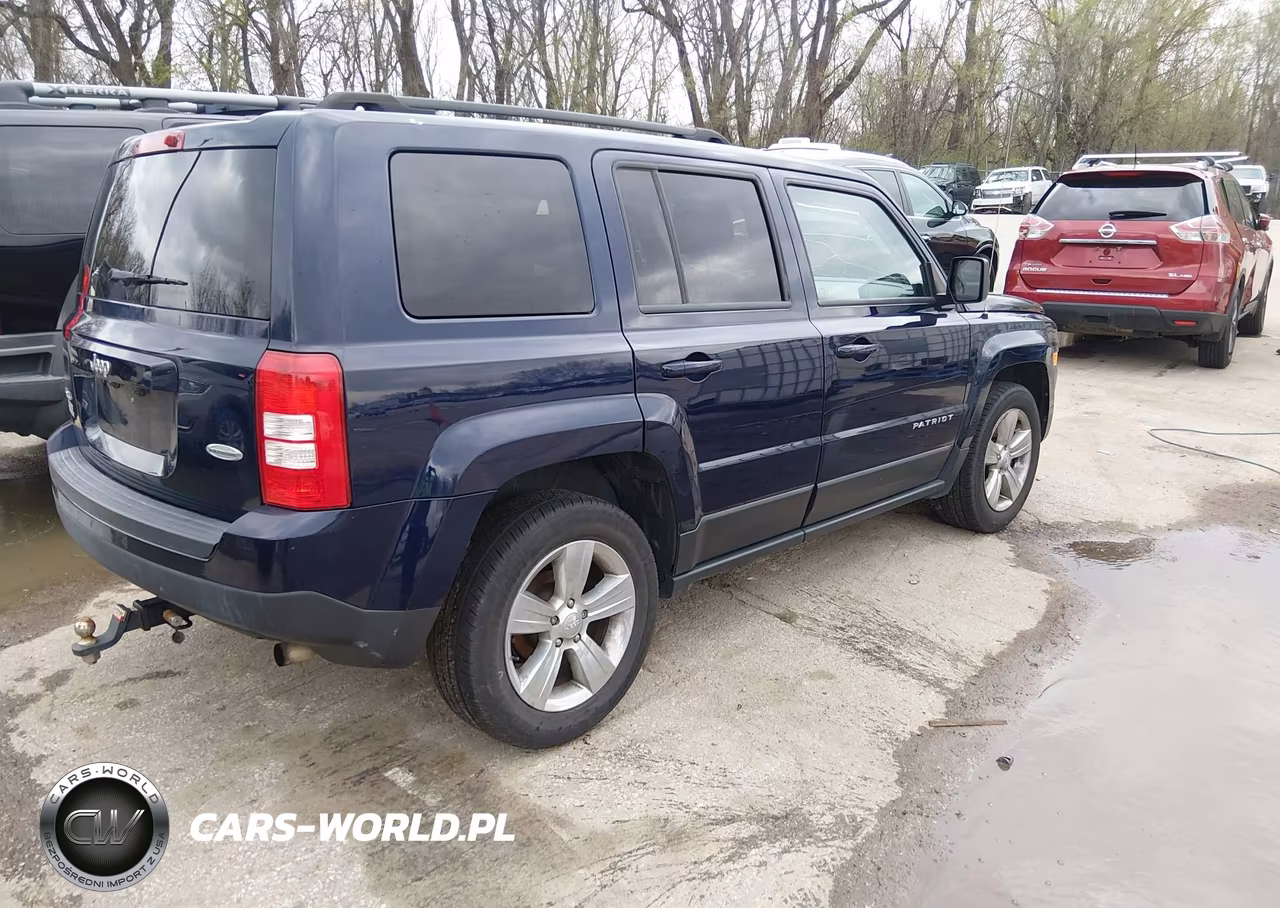2016 Jeep Patriot Latitude VIN:1C4NJRFB6GD782372 - 4
