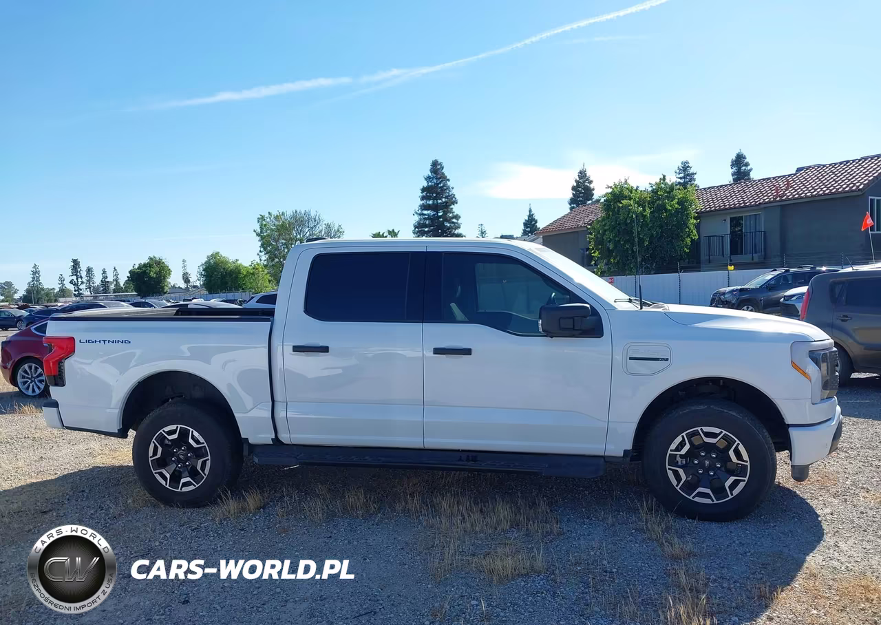2022 Ford F-150 Lightning Xlt VIN:1FTVW1ELXNWG12806 - 13