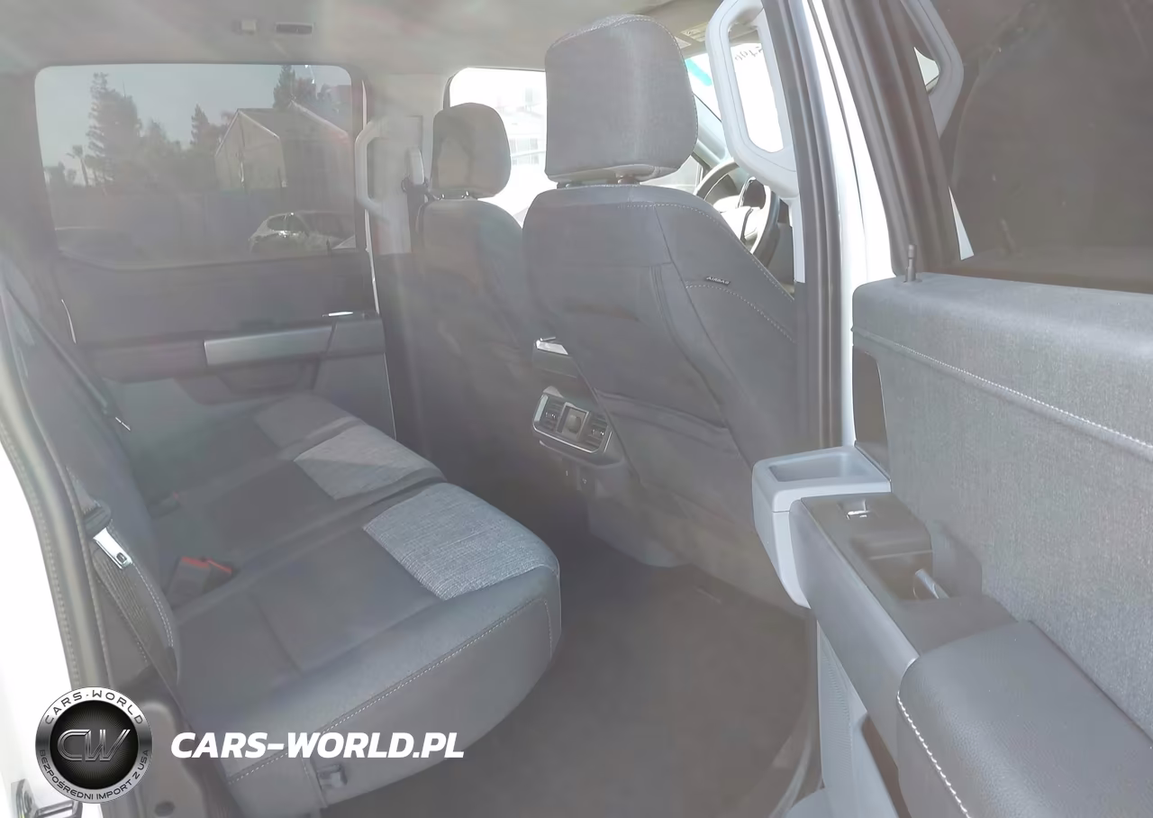 2022 Ford F-150 Lightning Xlt VIN:1FTVW1ELXNWG12806 - 8