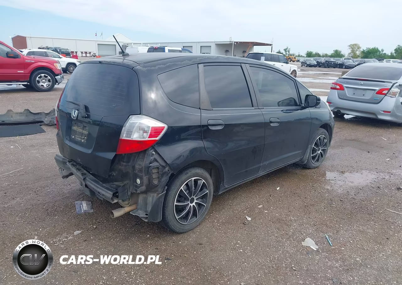 2012 Honda Fit VIN:JHMGE8H3XCS007154 - 4